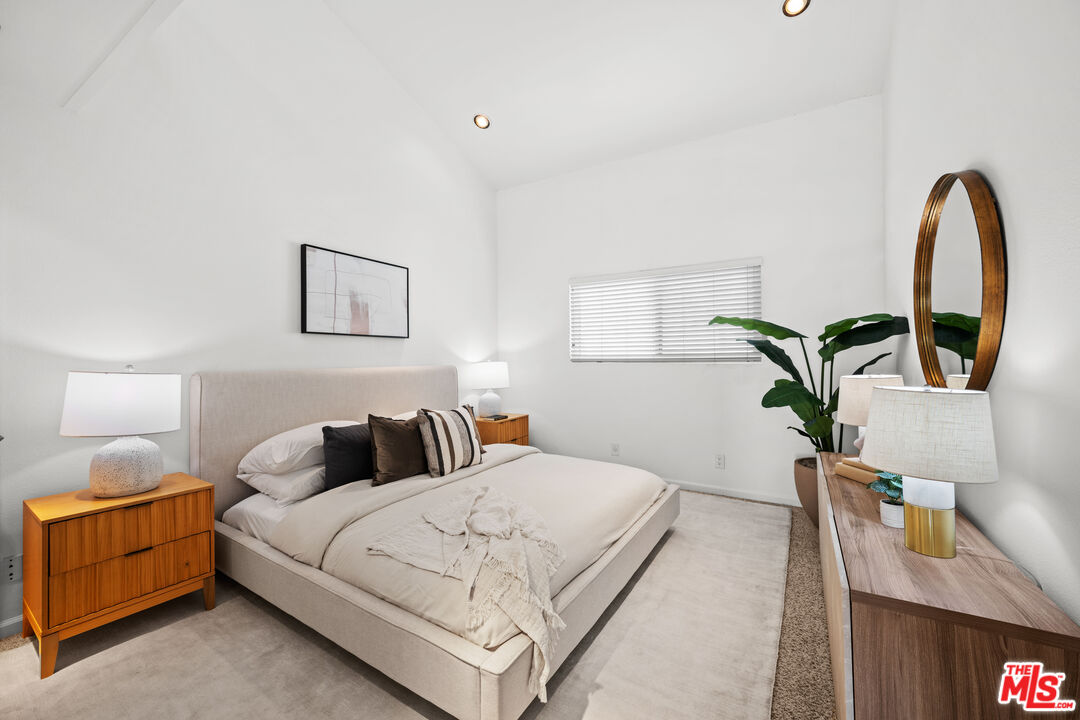 615 Esplanade Unit: 401