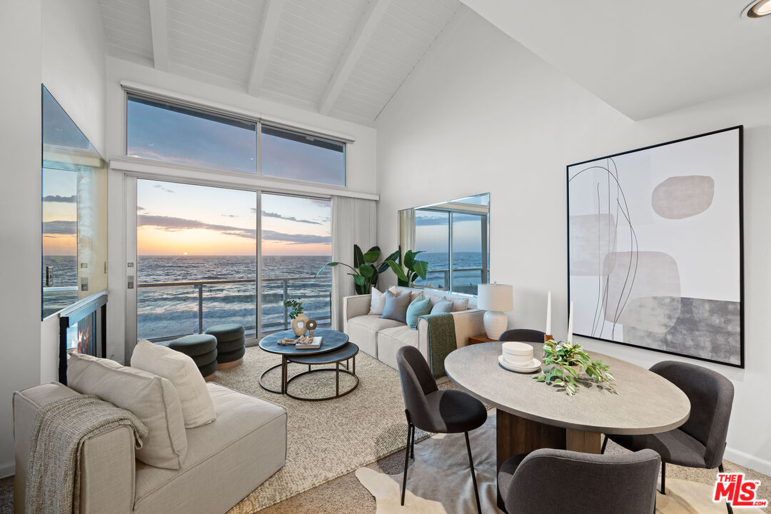 615 Esplanade Unit: 401