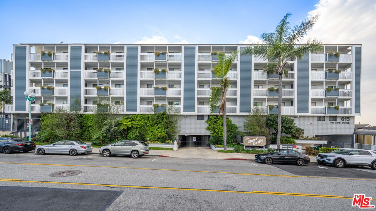 615 Esplanade Unit: 401