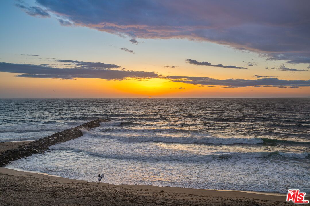 615 Esplanade Unit: 401