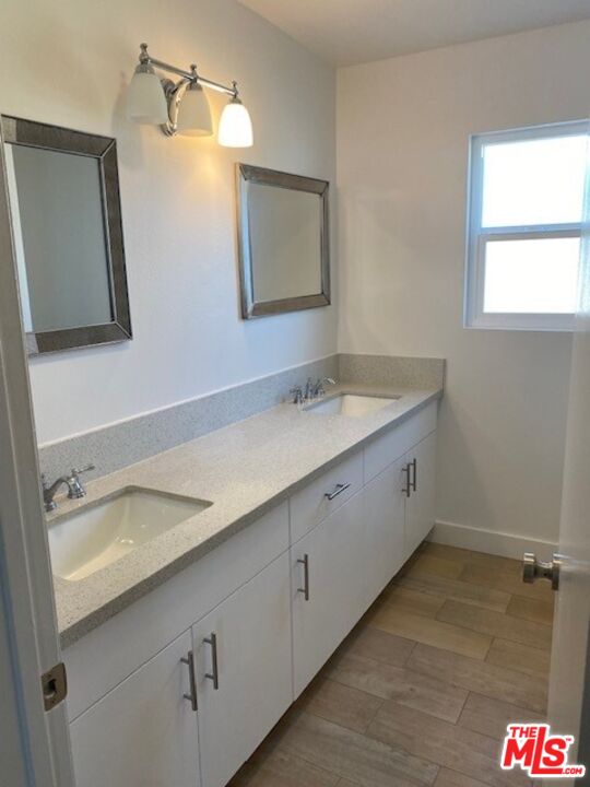 3332 Helms Ave Unit: 4