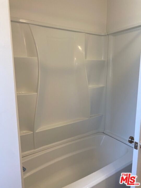 3332 Helms Ave Unit: 4