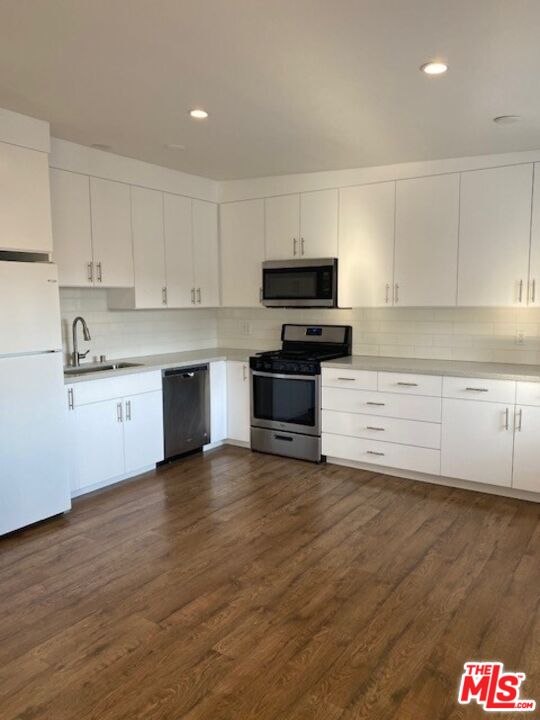 3332 Helms Ave Unit: 4