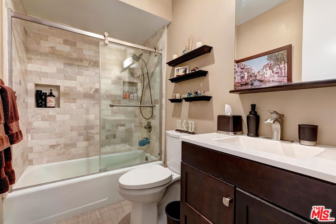 6415 Green Valley Cir Unit: 313