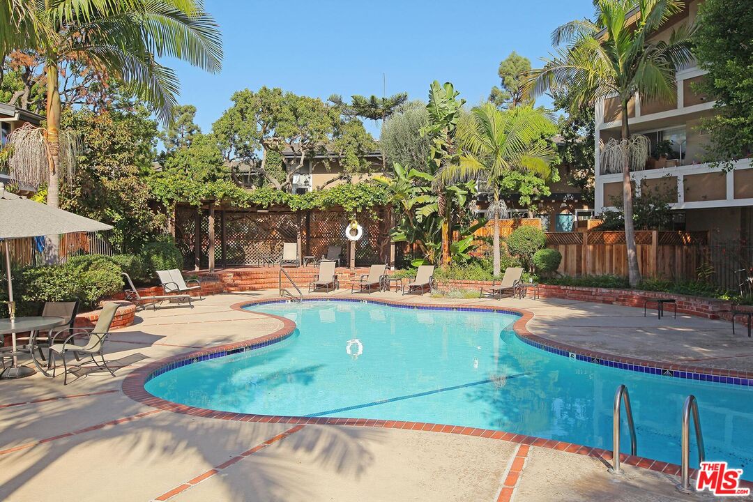 6415 Green Valley Cir Unit: 313