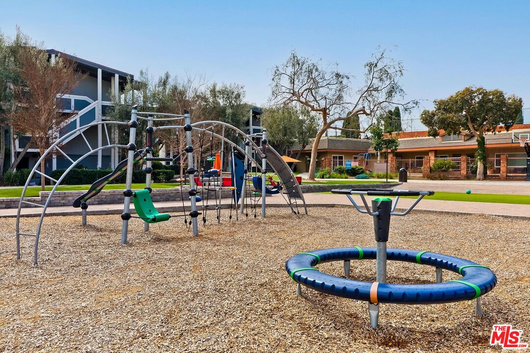 6415 Green Valley Cir Unit: 313