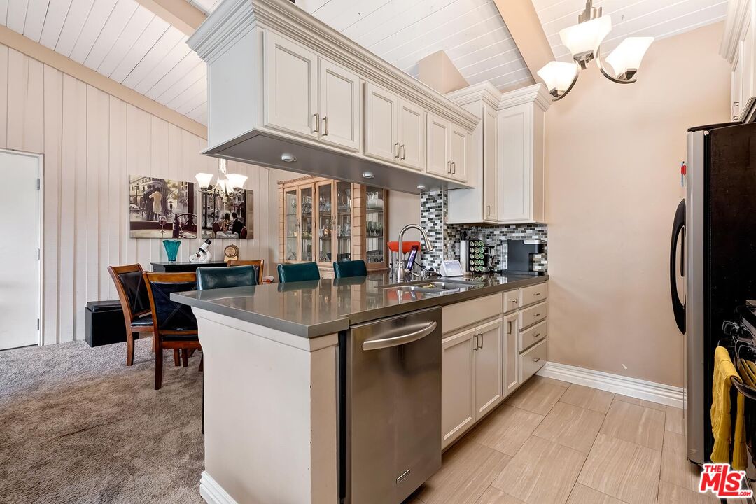 6415 Green Valley Cir Unit: 313