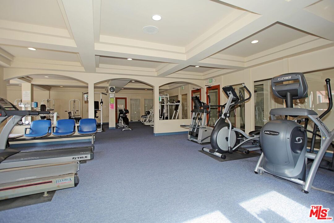 6415 Green Valley Cir Unit: 313