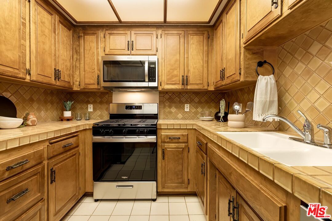 8601 Falmouth Ave Unit: 414