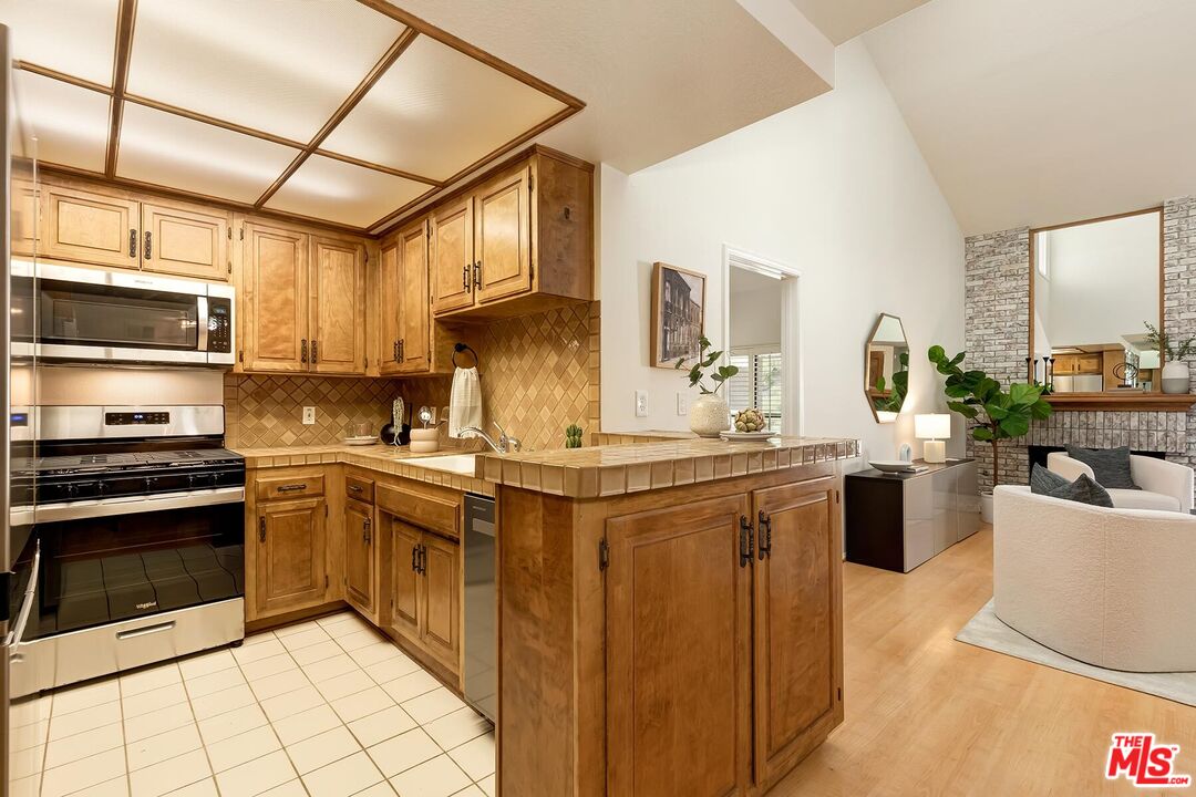 8601 Falmouth Ave Unit: 414