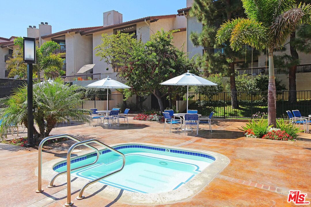 8601 Falmouth Ave Unit: 414