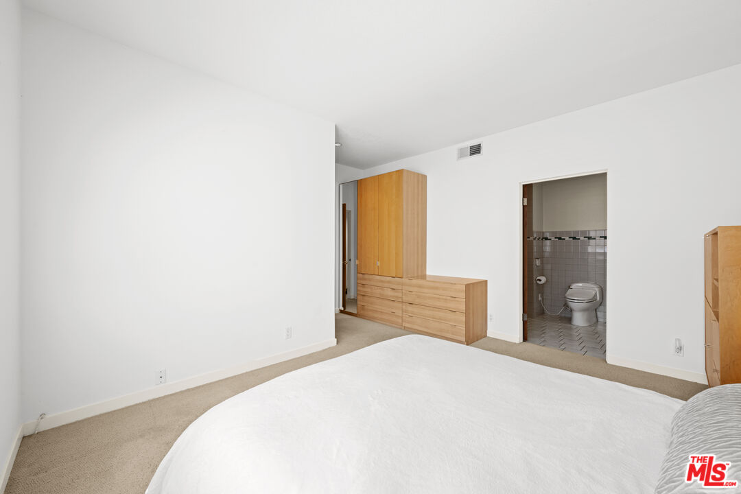 1930 Purdue Ave Unit: 3