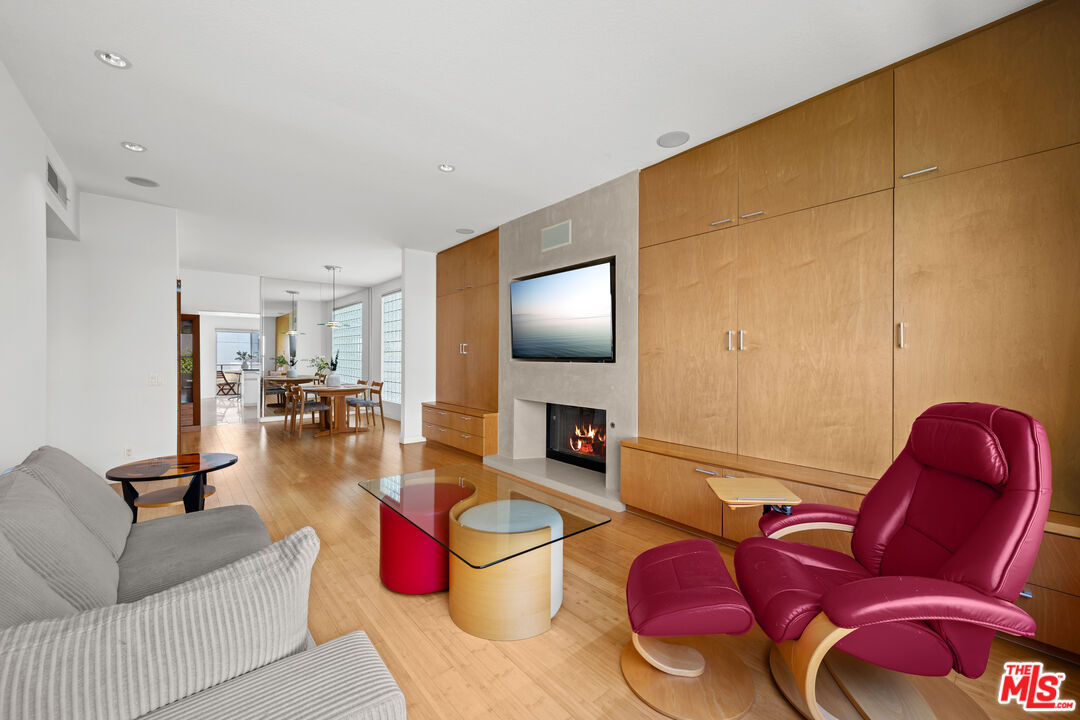 1930 Purdue Ave Unit: 3