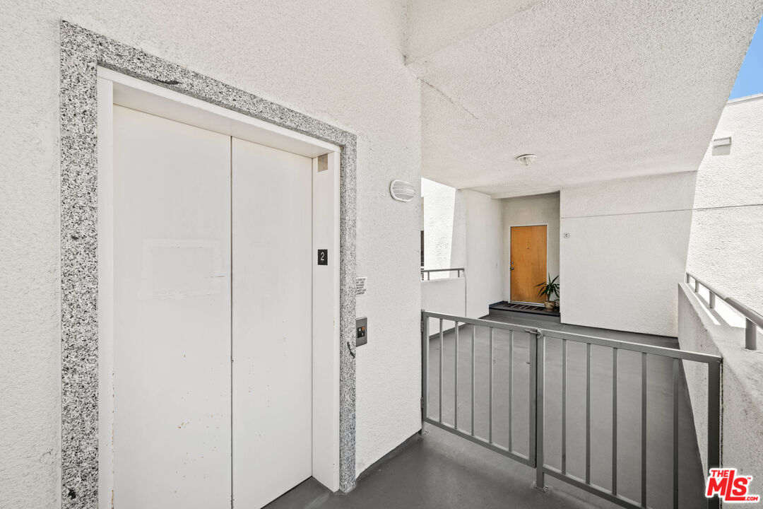 1930 Purdue Ave Unit: 3