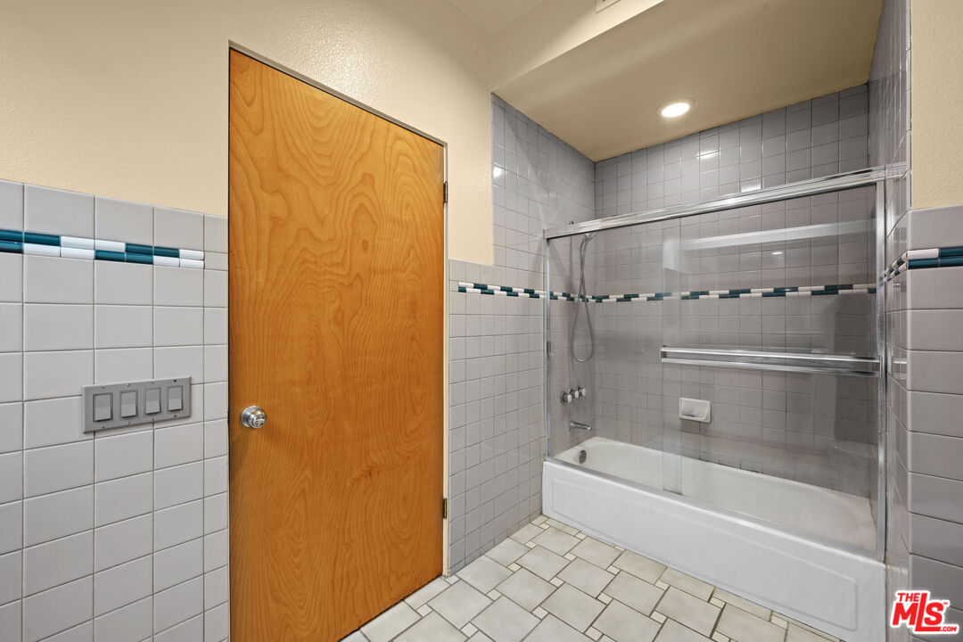 1930 Purdue Ave Unit: 3