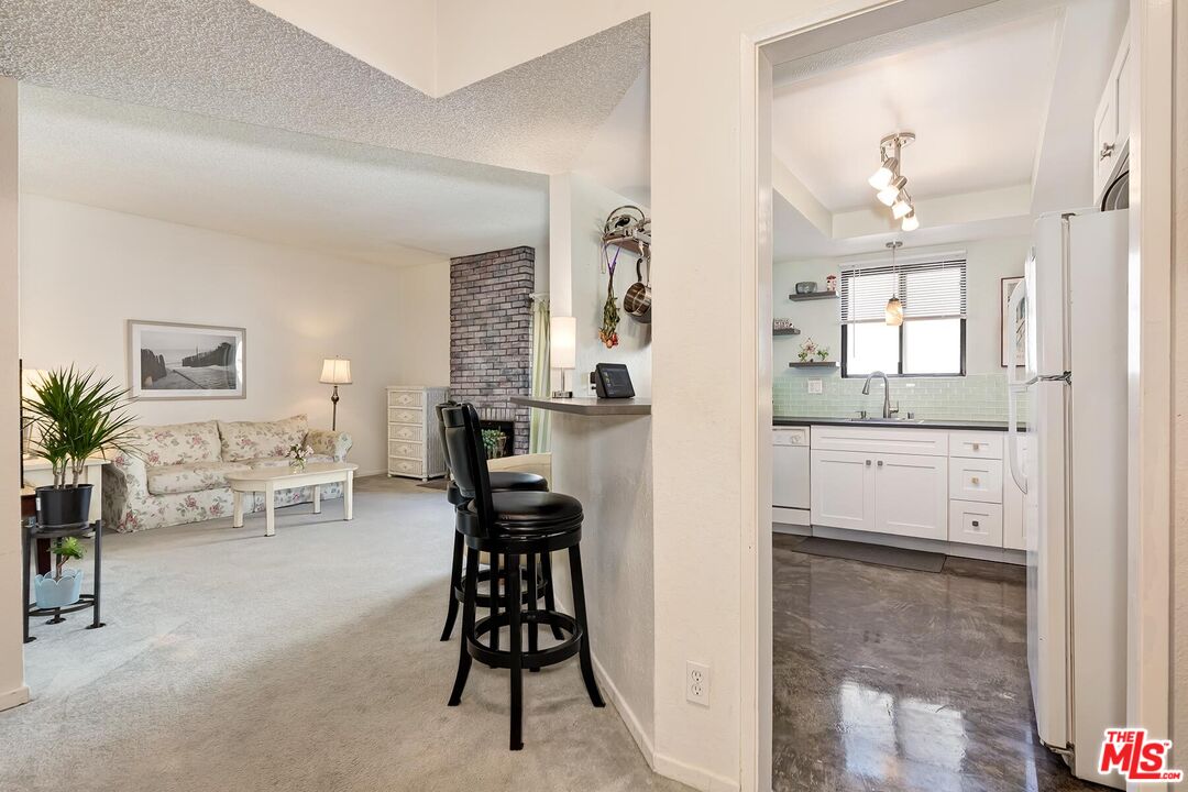 8162 Manitoba St Unit: 104