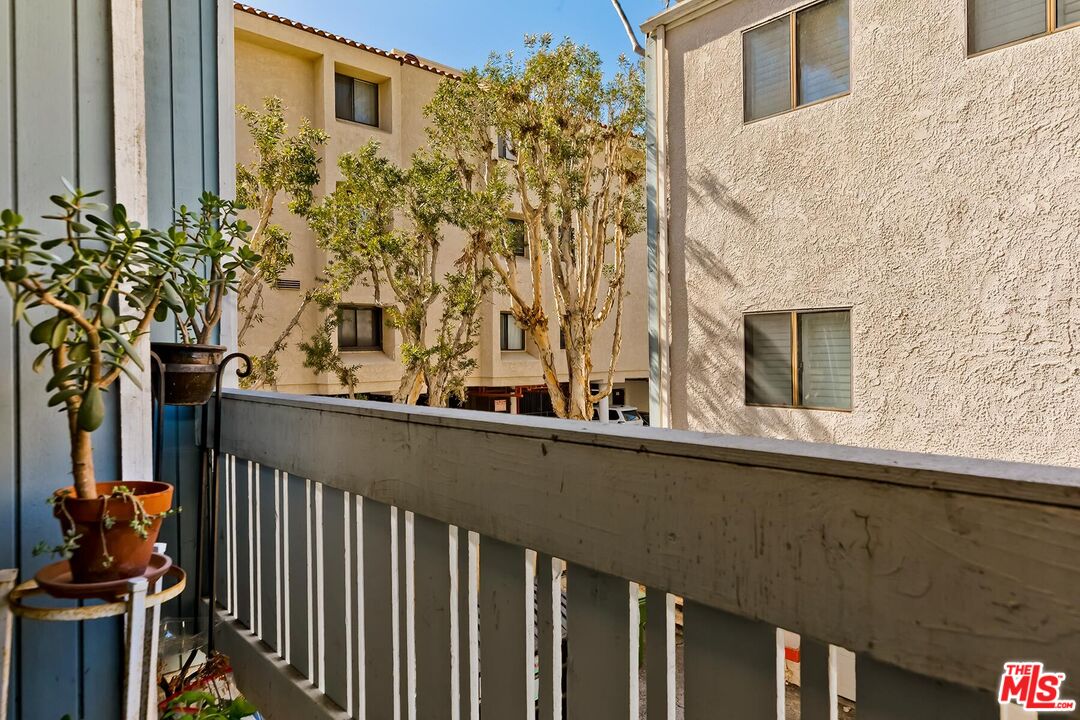 8162 Manitoba St Unit: 104