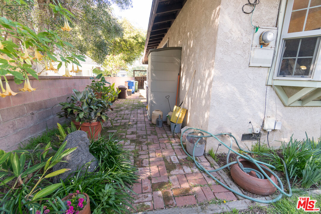 7248 W 88th Pl