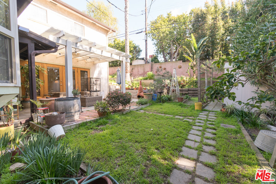 7248 W 88th Pl