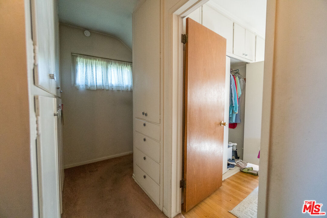 7248 W 88th Pl