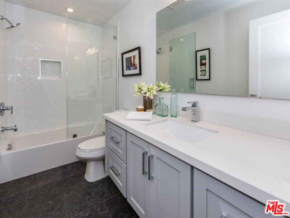 4300 VIA DOLCE Unit: 214