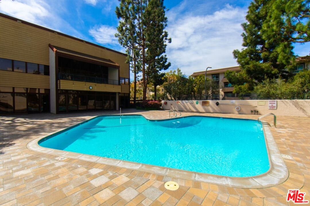 5950 Canterbury Dr Unit: C216