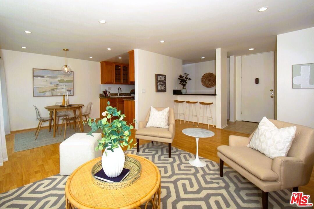 5950 Canterbury Dr Unit: C216