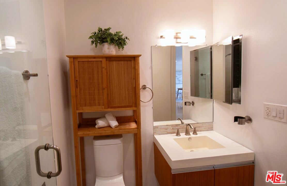 5950 Canterbury Dr Unit: C216