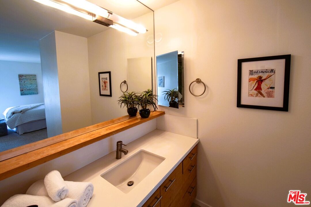 5950 Canterbury Dr Unit: C216