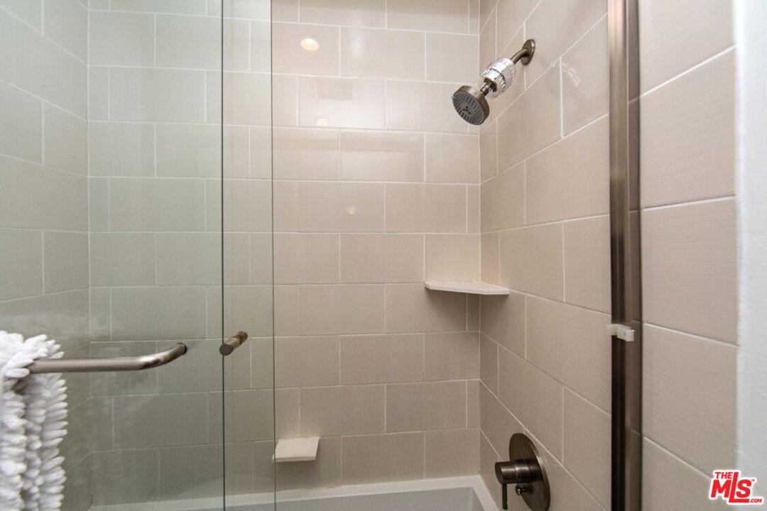 5950 Canterbury Dr Unit: C216