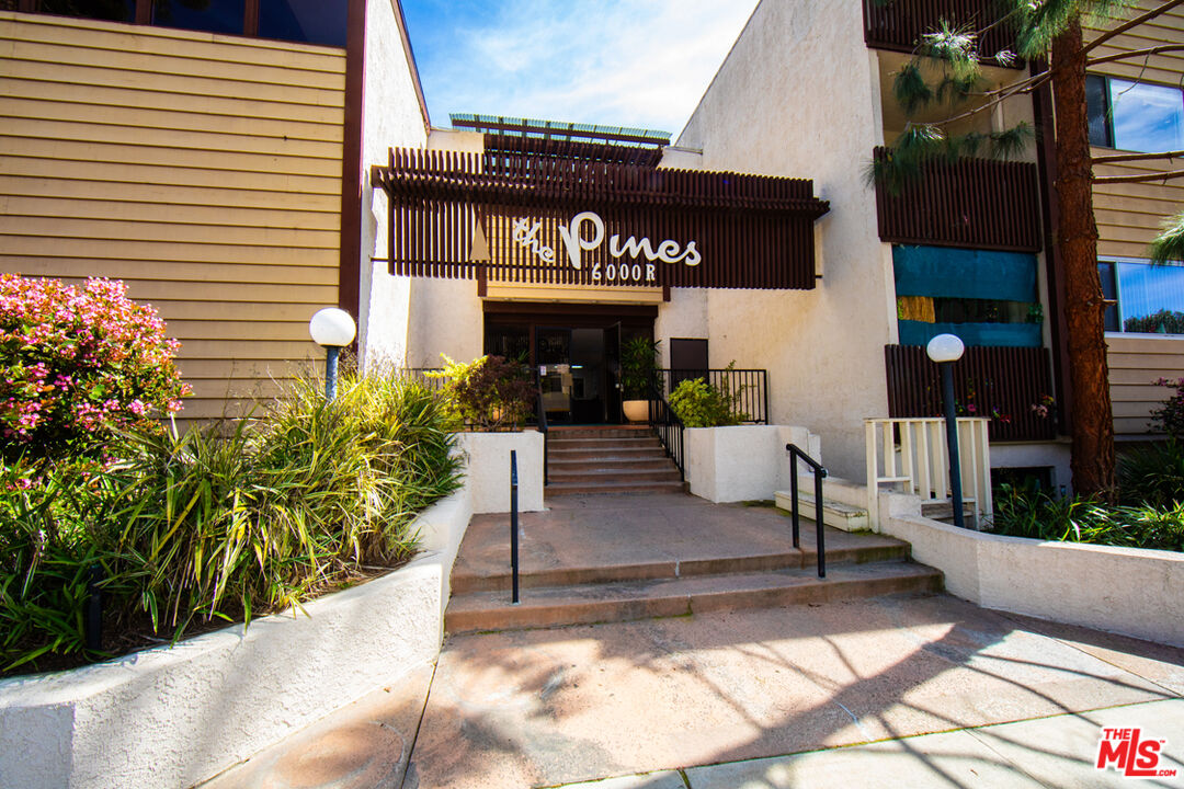 5950 Canterbury Dr Unit: C216