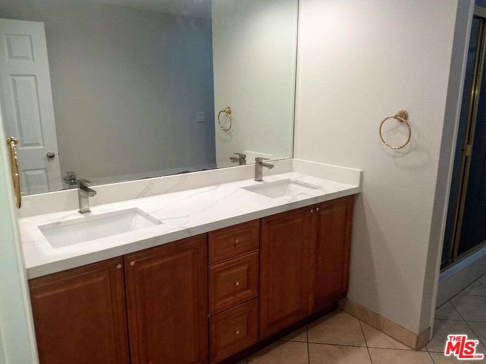 13234 Fiji Way Unit: D