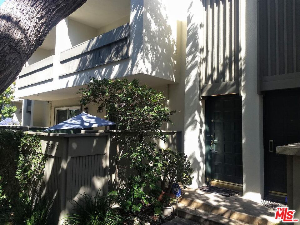 13234 Fiji Way Unit: D