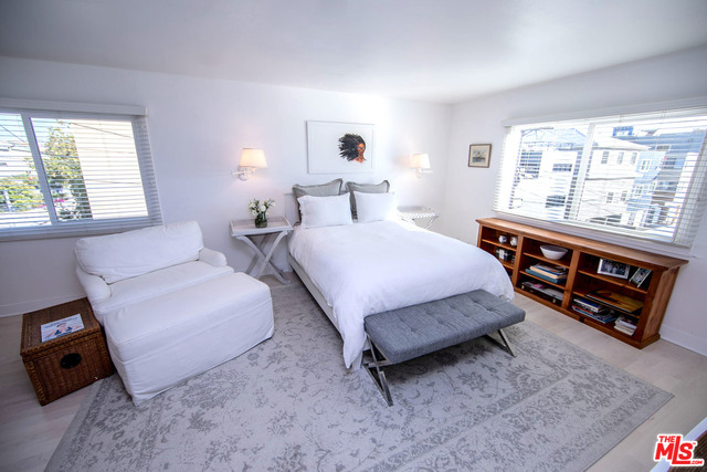 36 ANCHORAGE ST Unit: Penthouse