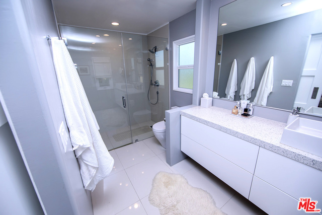 36 ANCHORAGE ST Unit: Penthouse