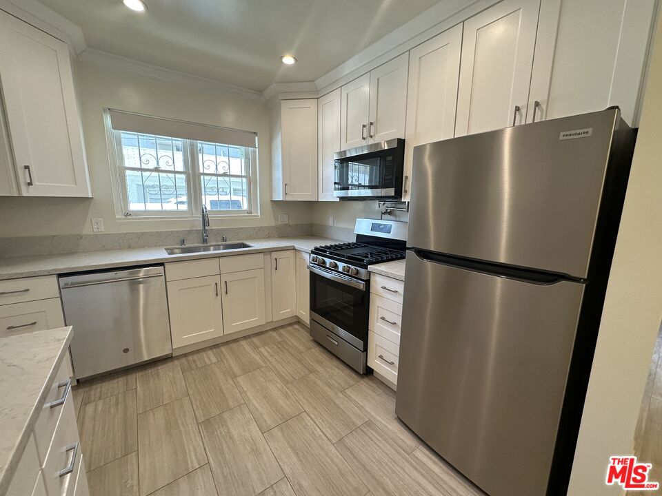 117 N Kings Unit: 119 1/2