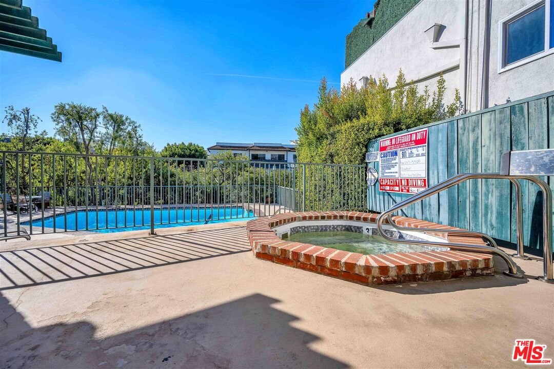5651 Windsor Way Unit: 102