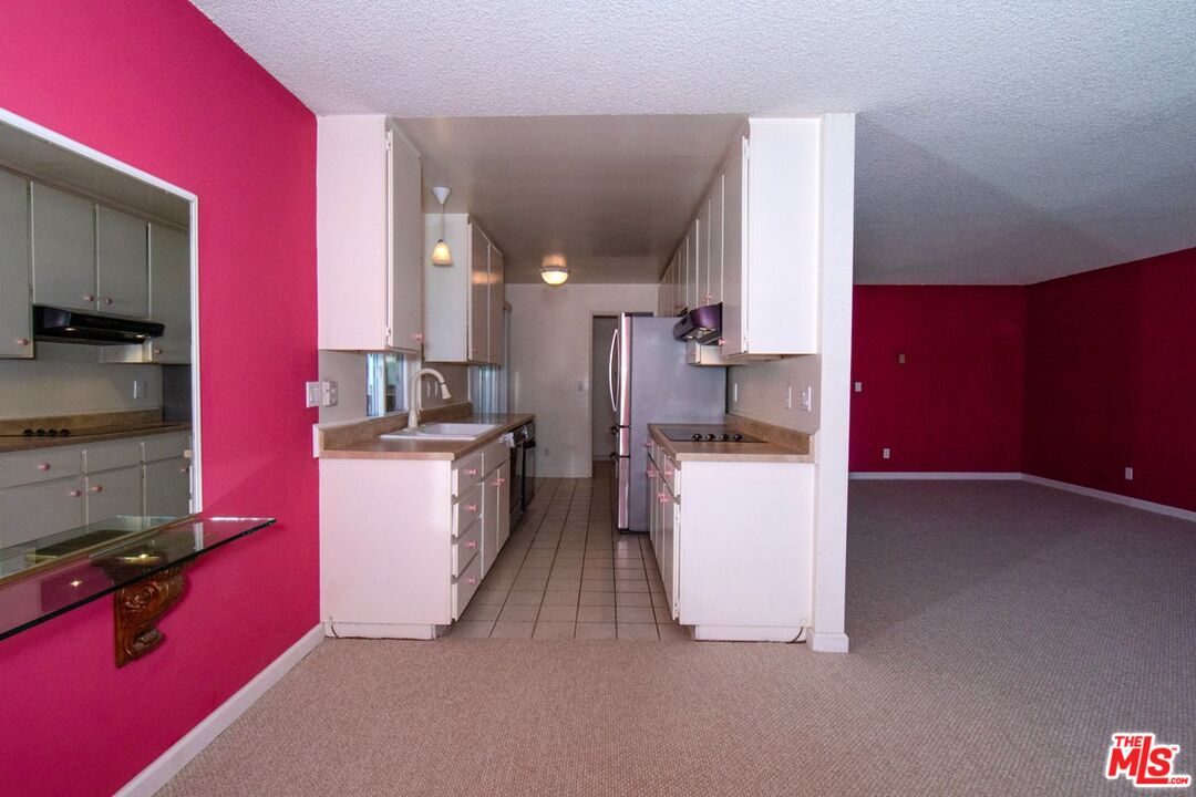 5650 Sumner Way Unit: 207