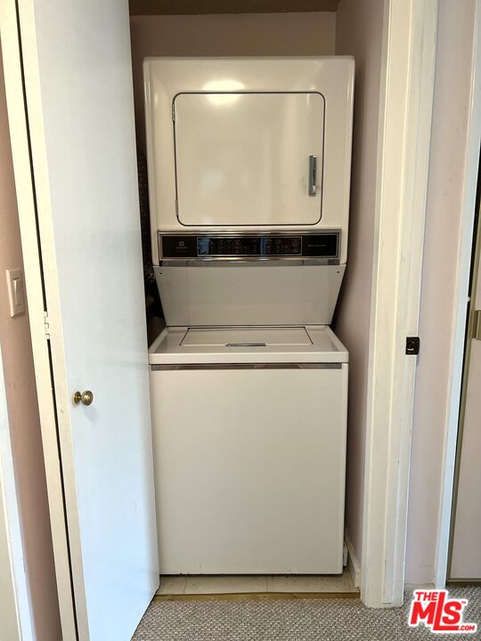 5650 Sumner Way Unit: 207