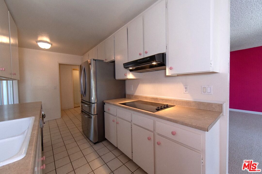 5650 Sumner Way Unit: 207