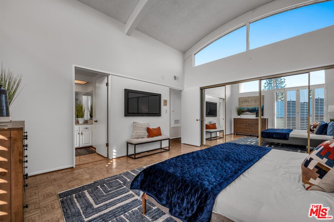 13219 Fiji Way Unit: J