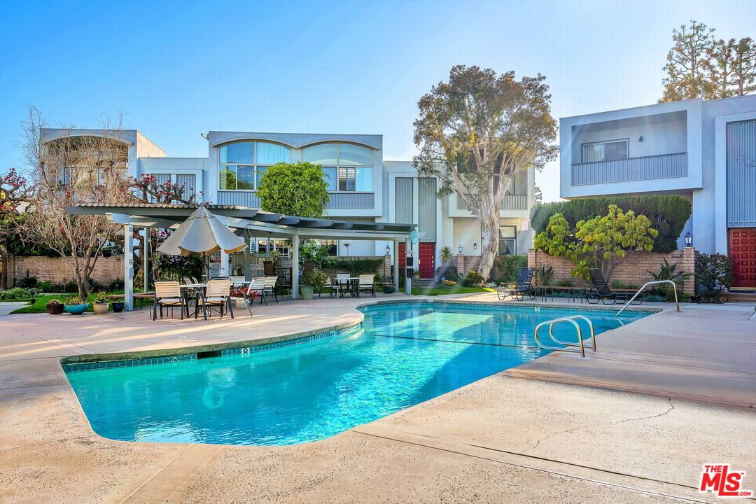 13219 Fiji Way Unit: J