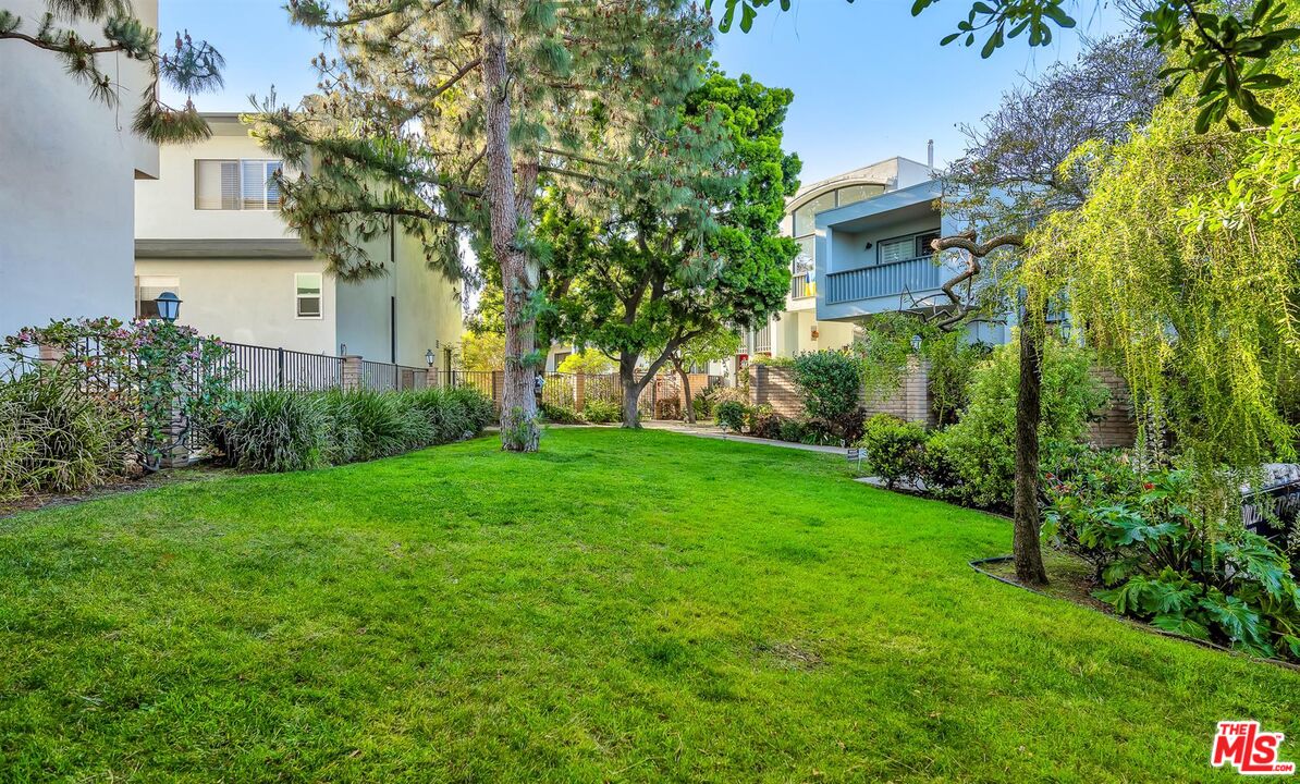13219 Fiji Way Unit: J