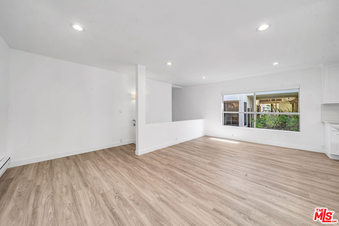 3933 Esplanade Unit: 1