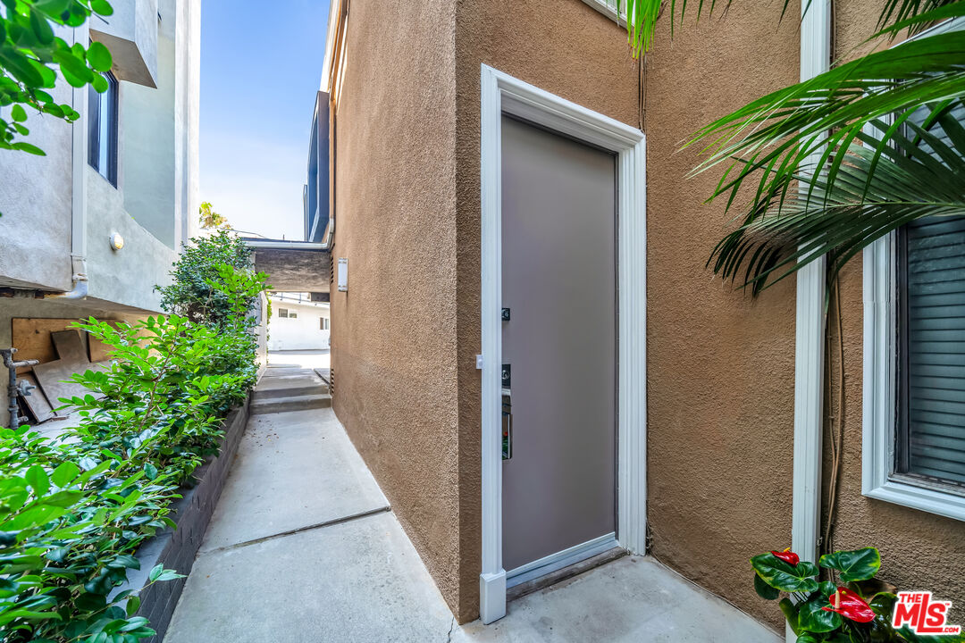 3933 Esplanade Unit: 1