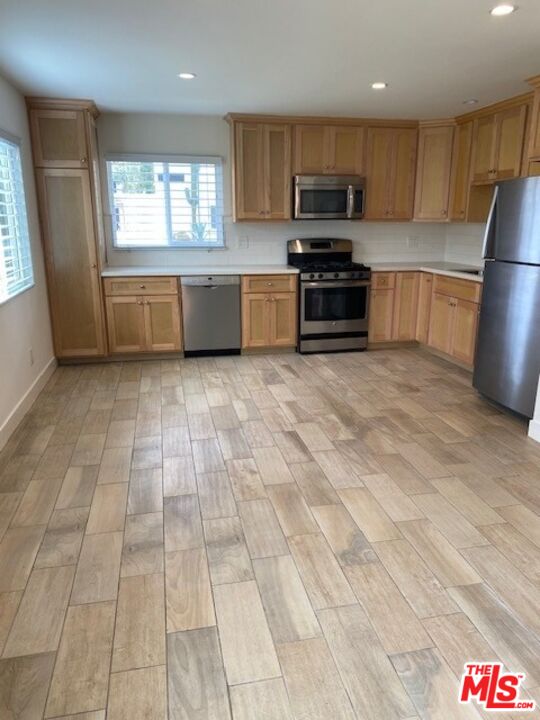 3332 Helms Ave Unit: 1