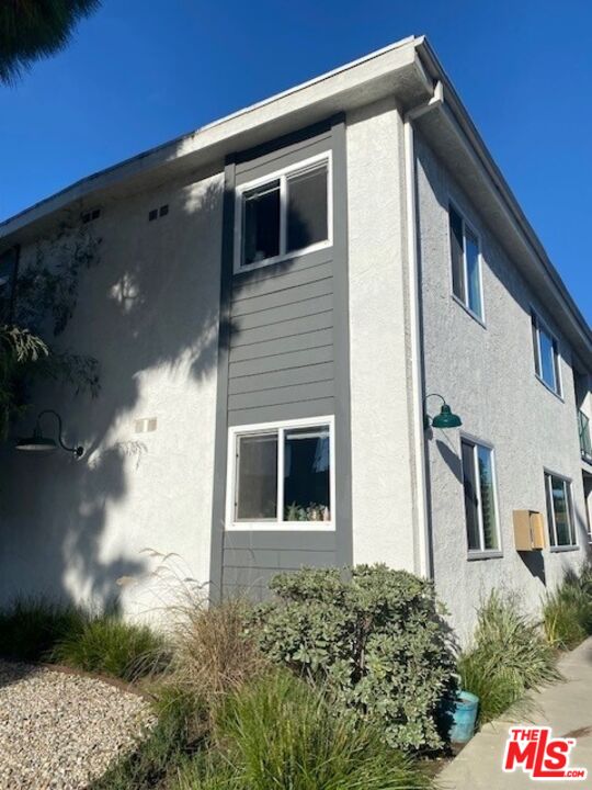 3332 Helms Ave Unit: 1