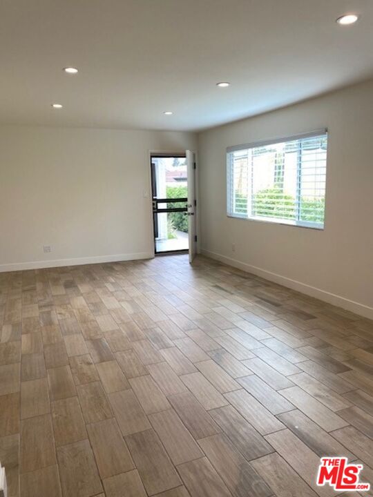 3332 Helms Ave Unit: 1