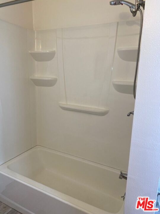 3332 Helms Ave Unit: 1