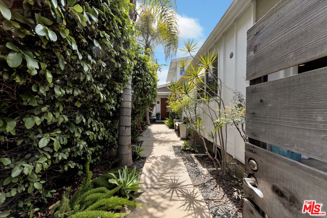 4087 Van Buren Pl